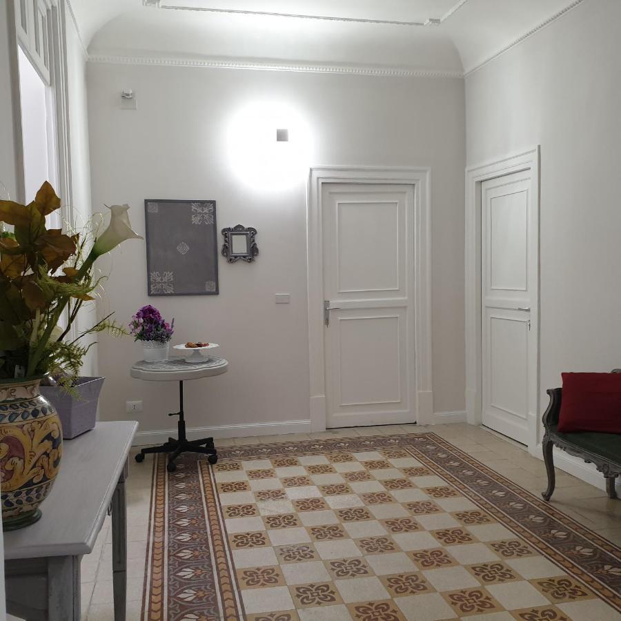 Essential Hotel Palermo Bagian luar foto